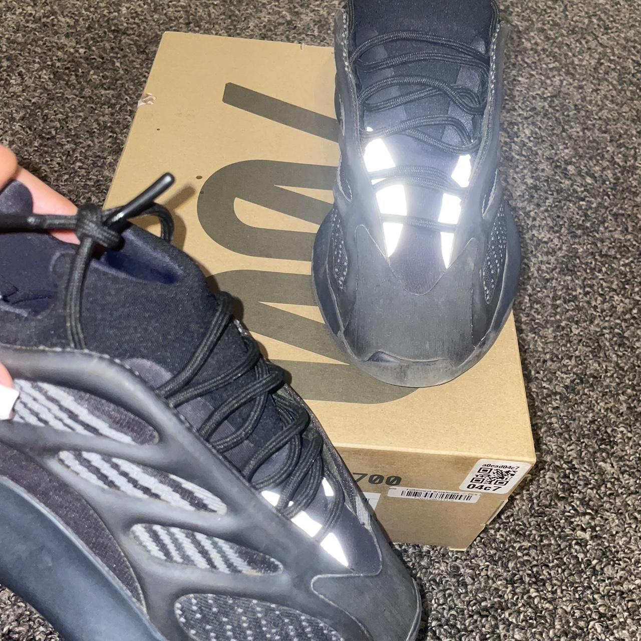 size 7 yeezy in women's