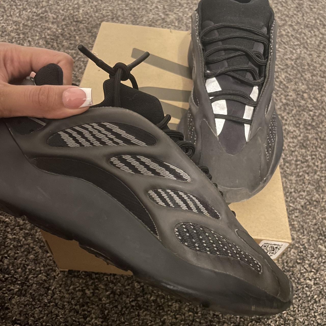 size 7 yeezy in women's