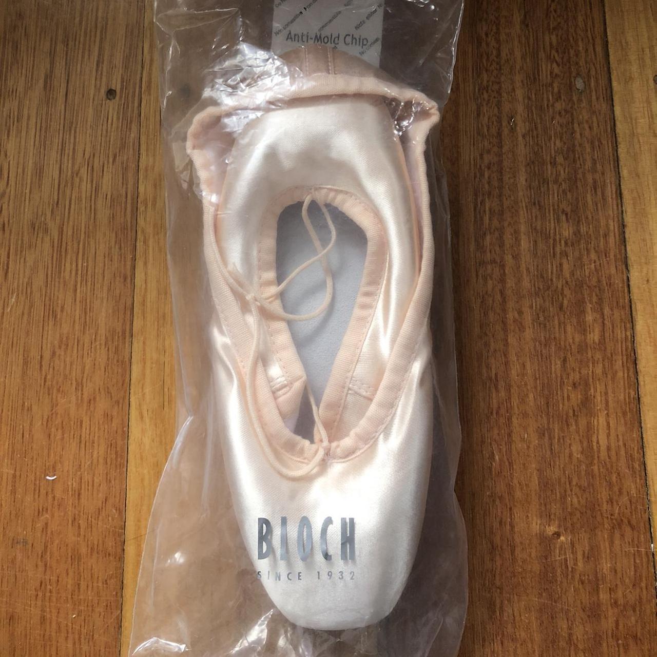 bloch demi pointe shoes