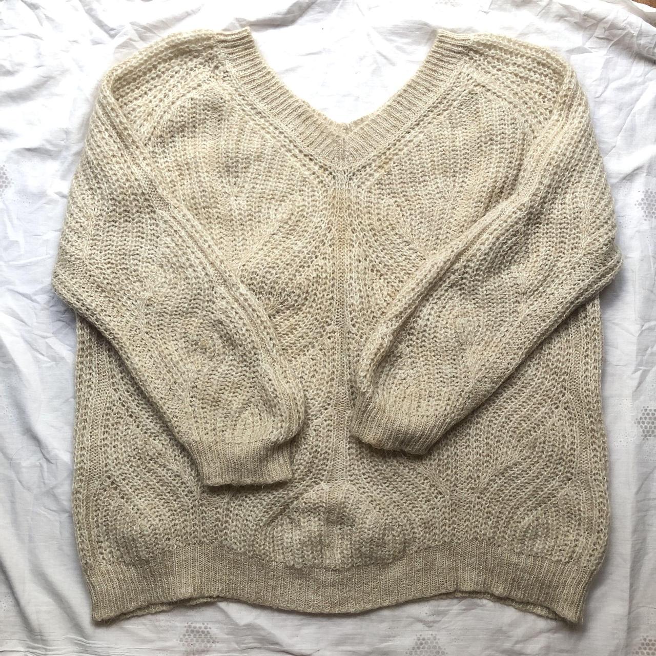 Women's Cream Jumper | Depop