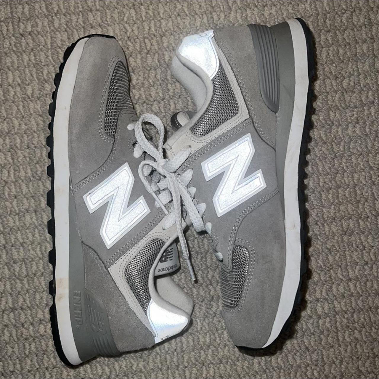 New Balance Women's Grey and White Trainers (2)