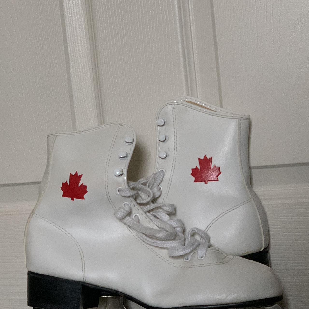 ROYAL CANADIAN ICE SKATES Size 10 Vintage... Depop