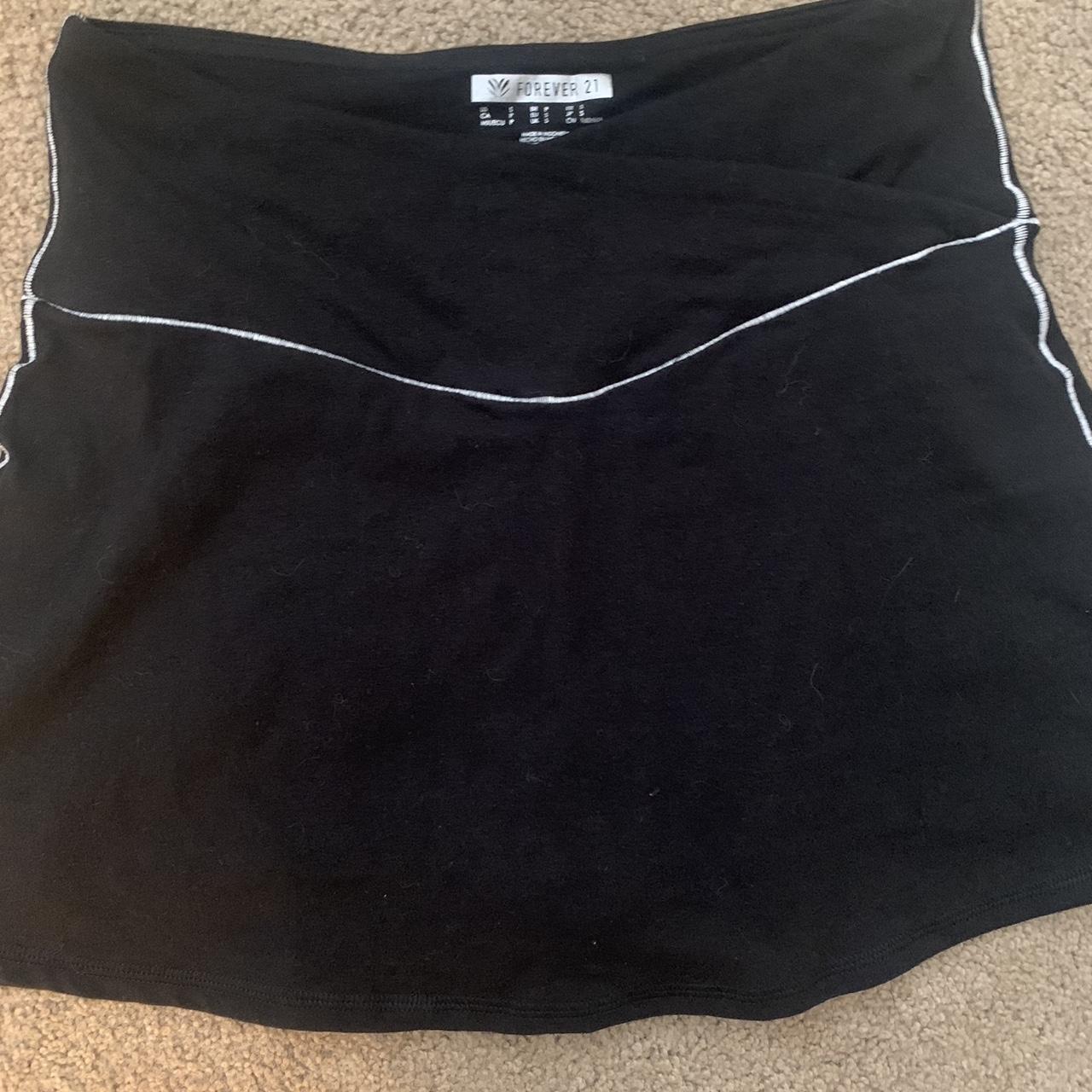 Forever 21 dressy skort-black. Zip and hook and ee - Depop