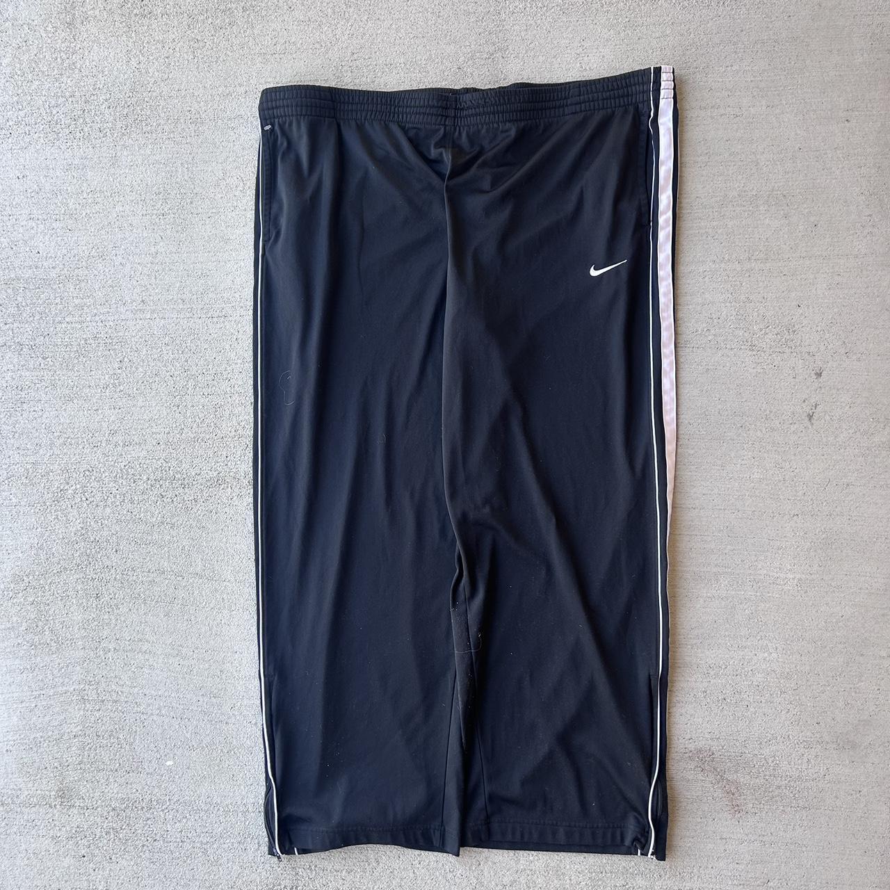 NIKE sweats XXL - Depop