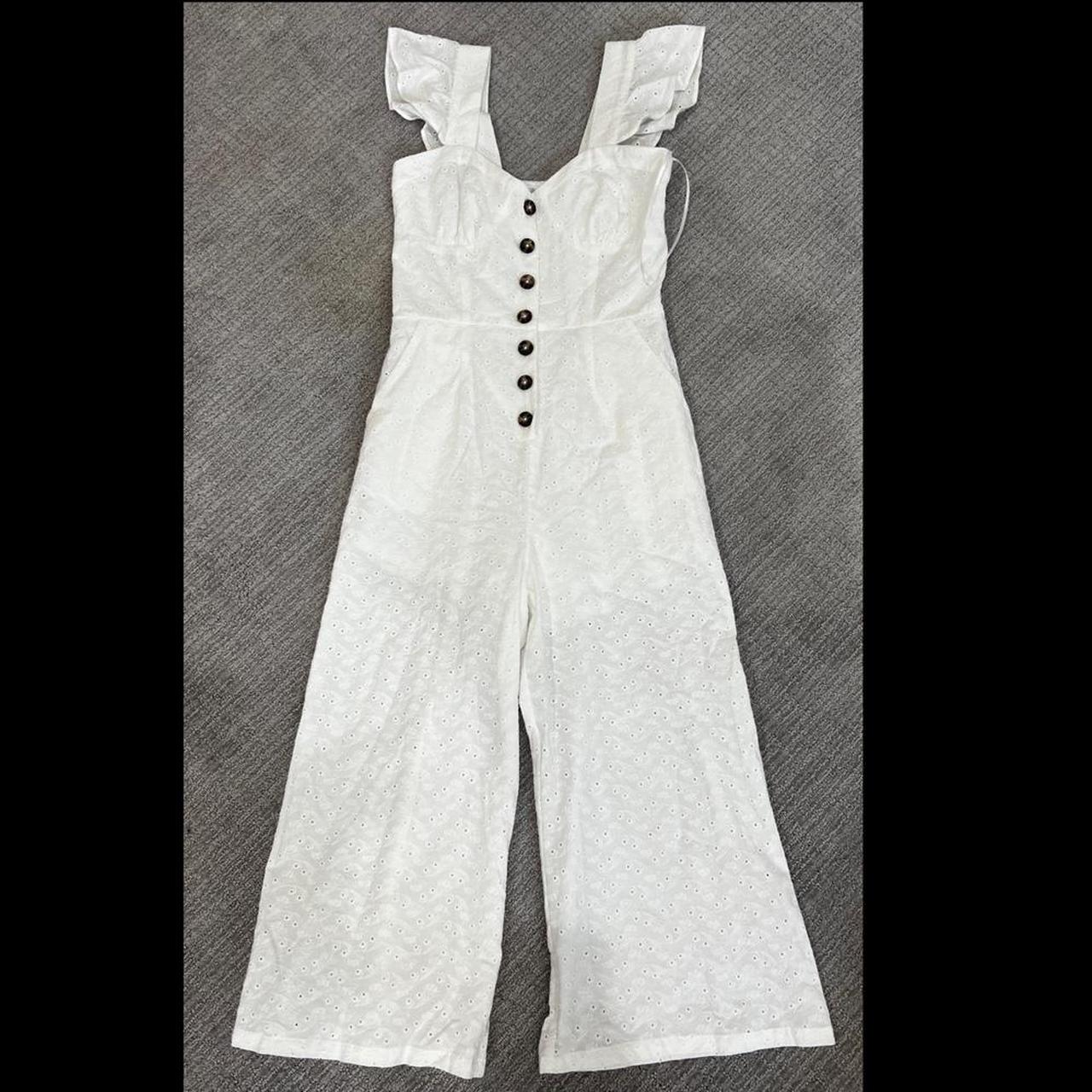 Gianni Bini Women's White Jumpsuit | Depop