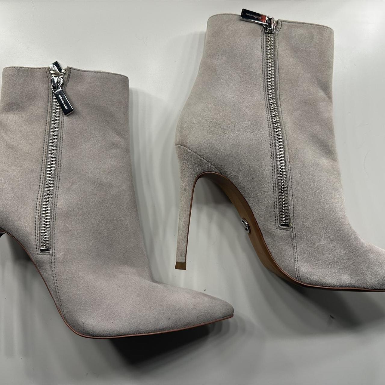 Women's Grey Boots Depop
