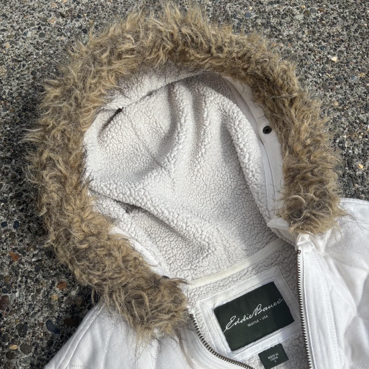 Y2k puffer-jacket - Depop