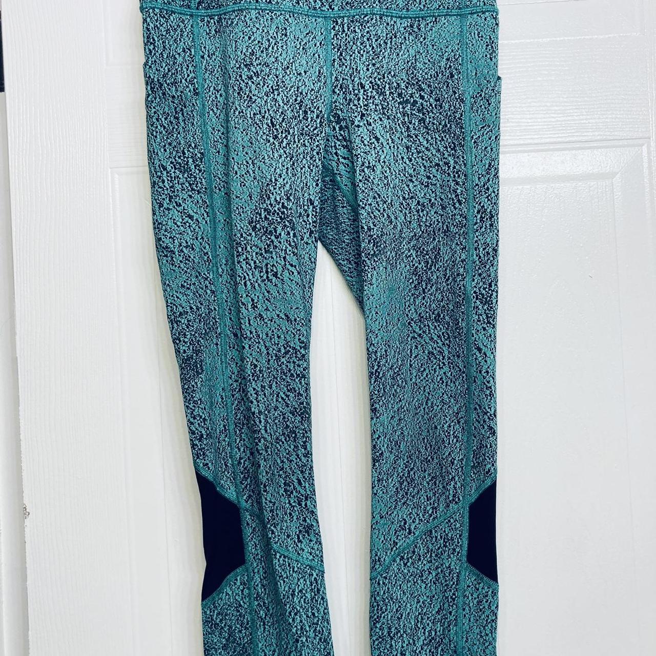 Pattern Lululemon leggings! They have a mesh lining - Depop
