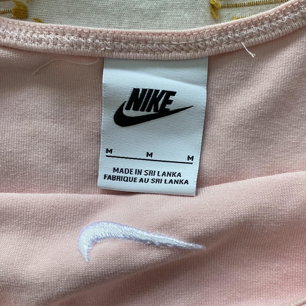 Nike Women's Pink Crop-top | Depop