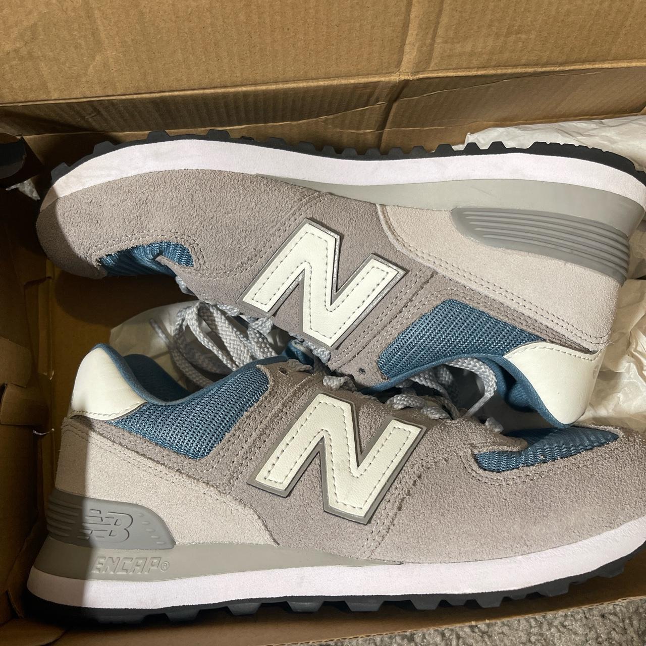 New Balance Women's Grey and Blue Trainers (2)
