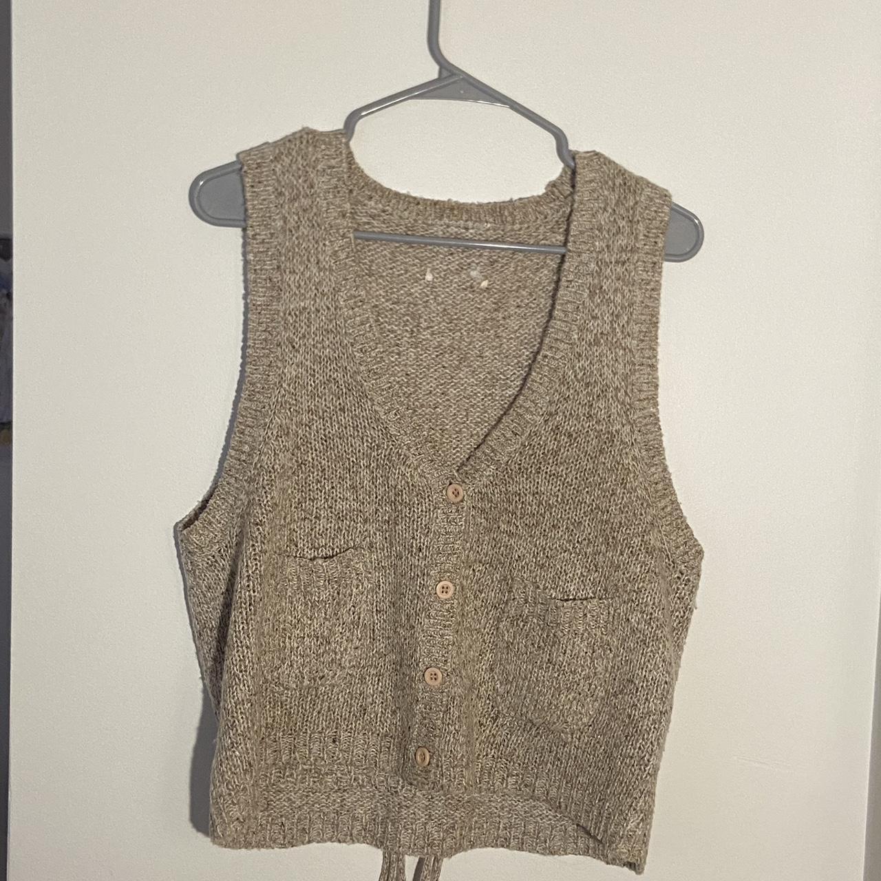 festive tan sweater vest with adorable pockets and... - Depop