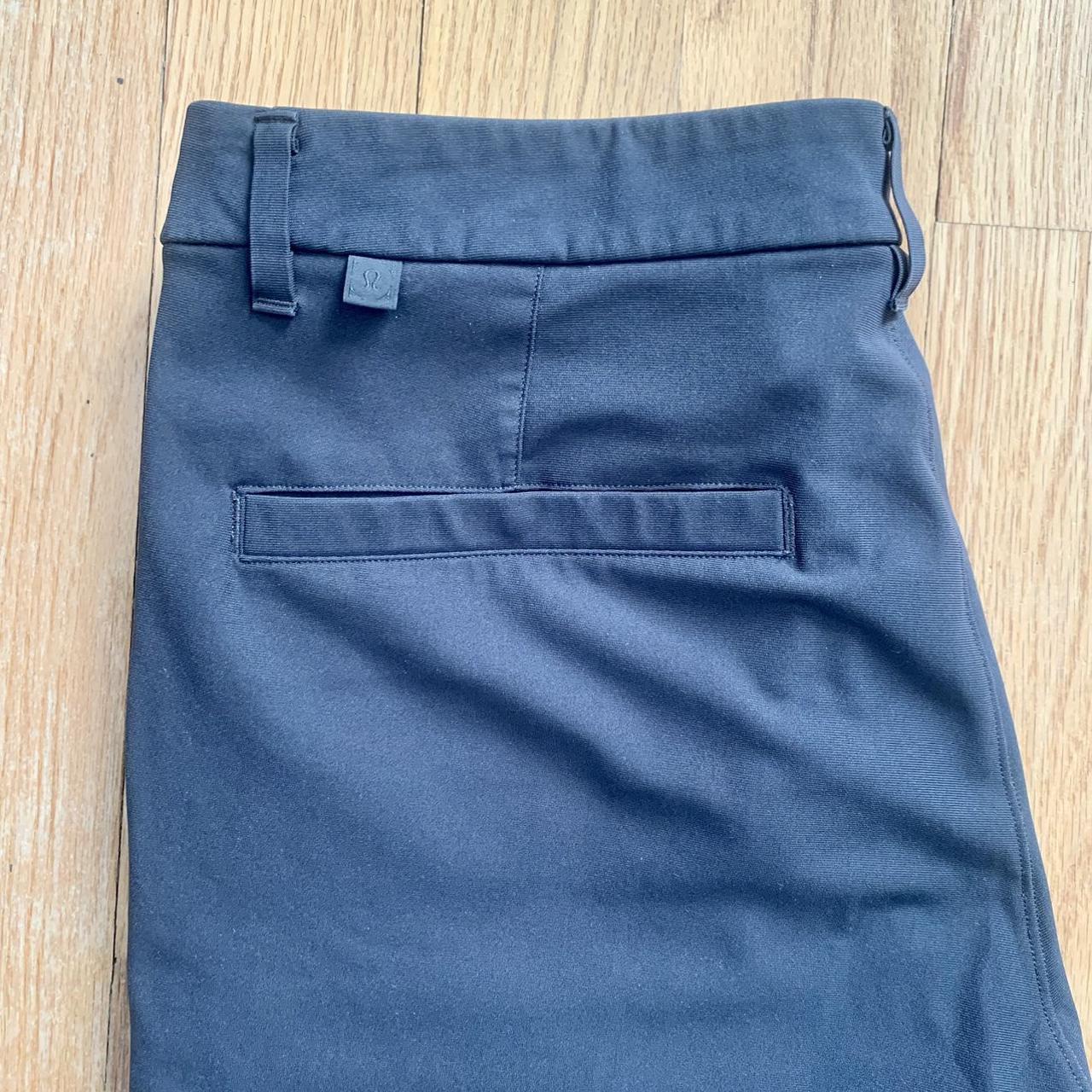 Commission Slim-Fit Pant Size 31 (32” - Depop