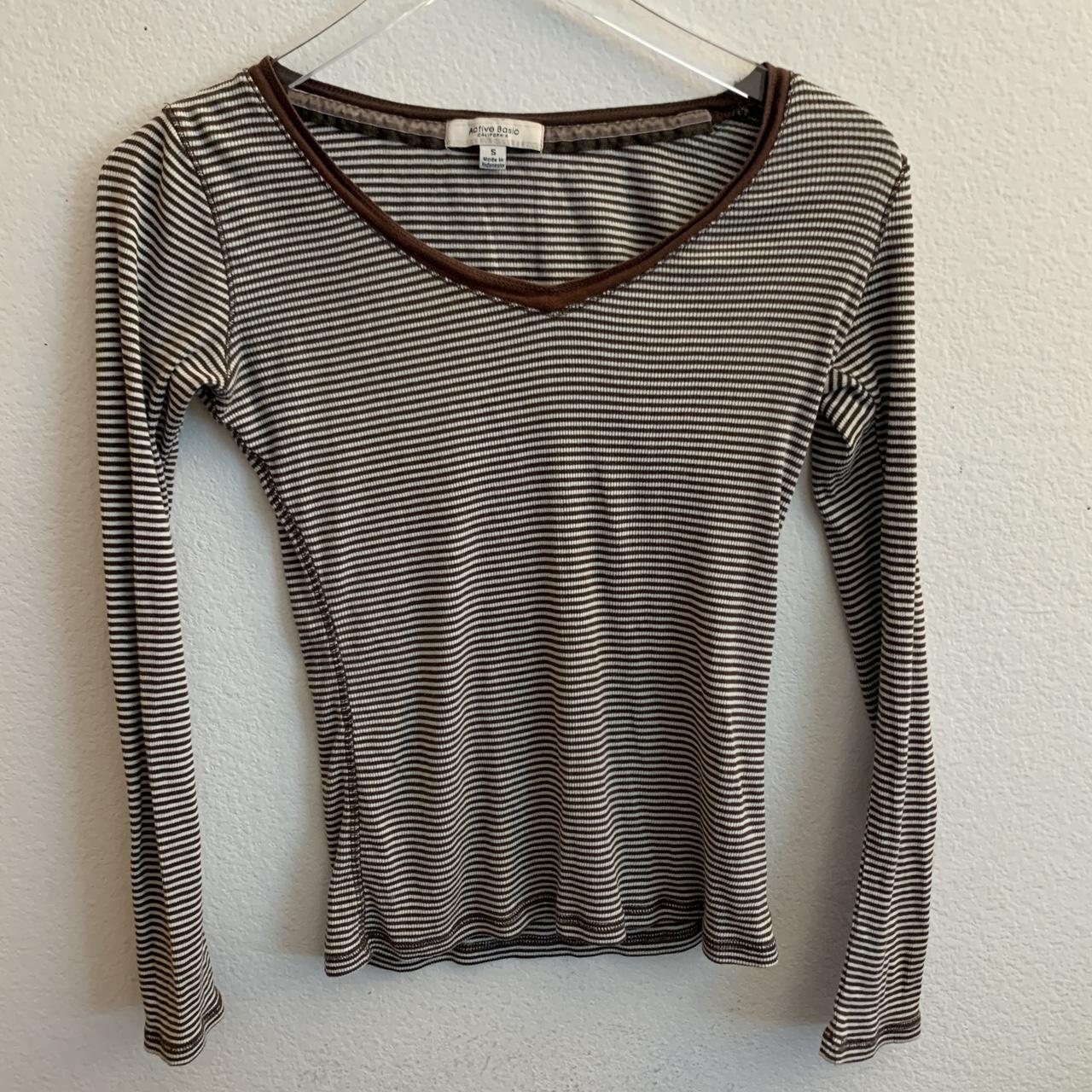 Women's Brown and White T-shirt | Depop