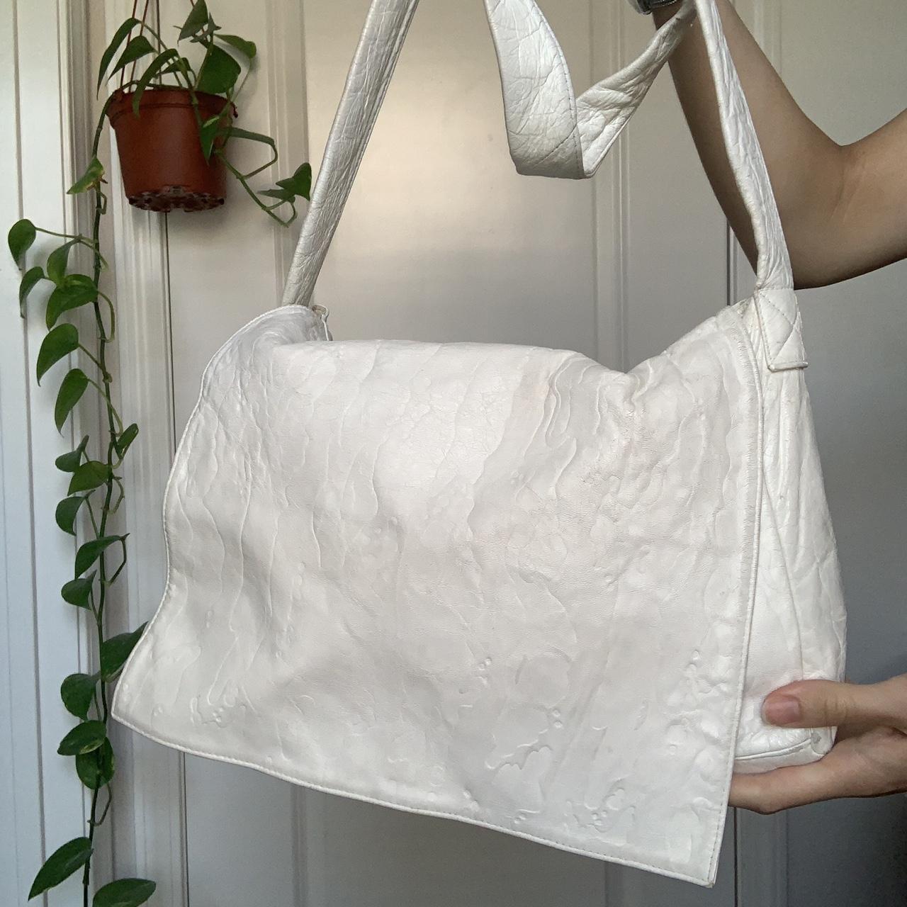 White leather messenger bag 🦢 Vintage genuine... Depop
