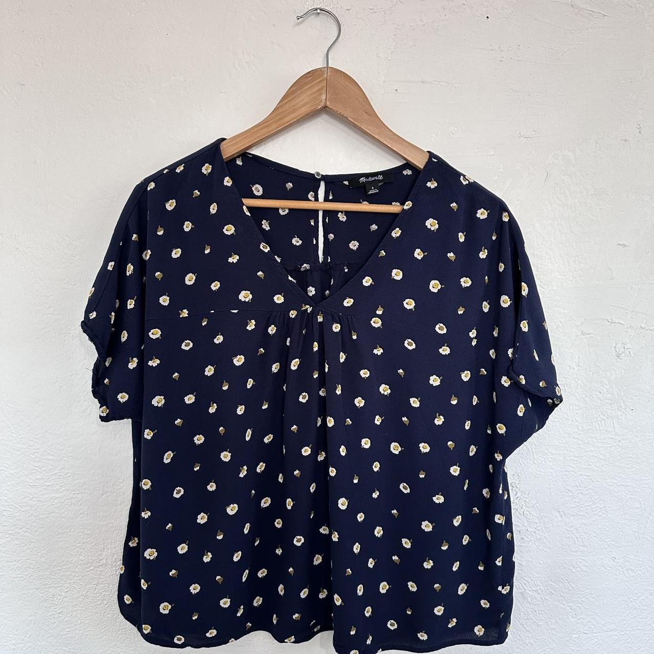 item listed by ecposhgirl