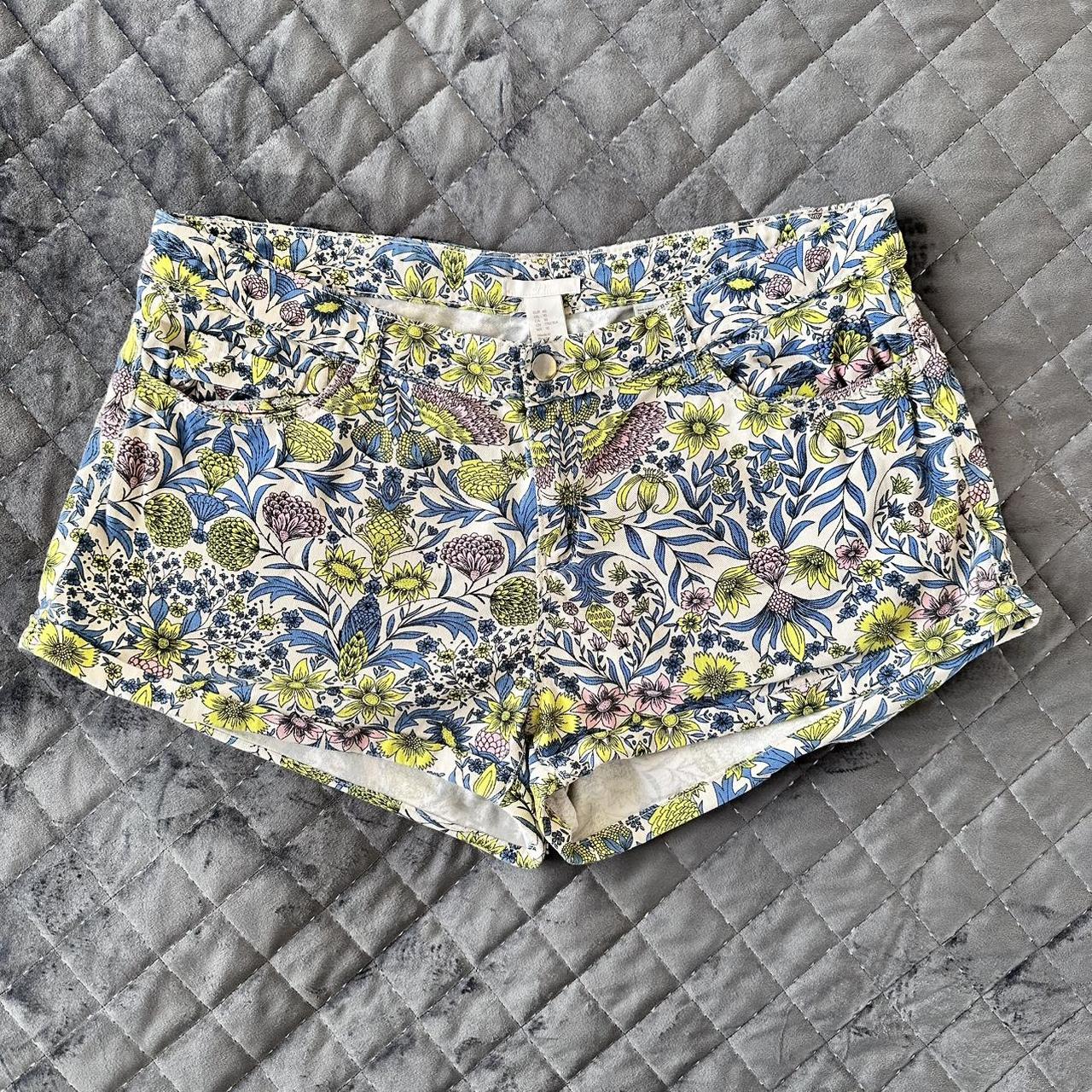 item listed by ecposhgirl