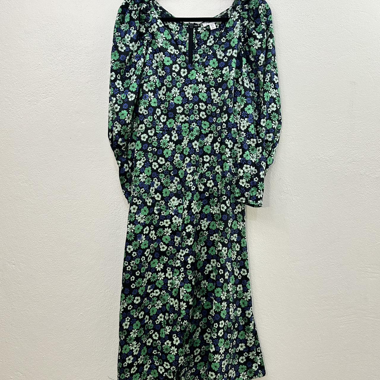 item listed by ecposhgirl