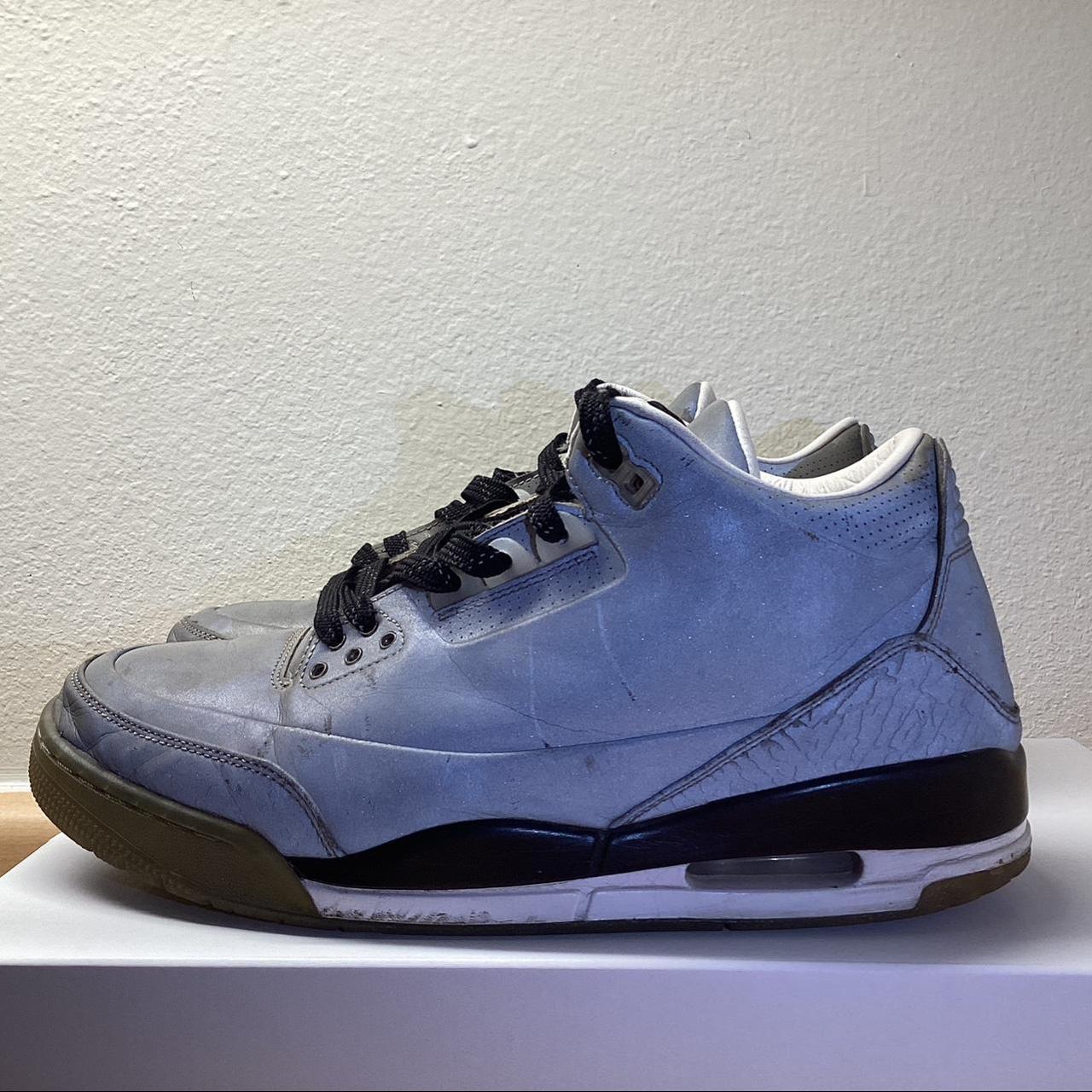 Jordan Men's Silver and Black Trainers (2)