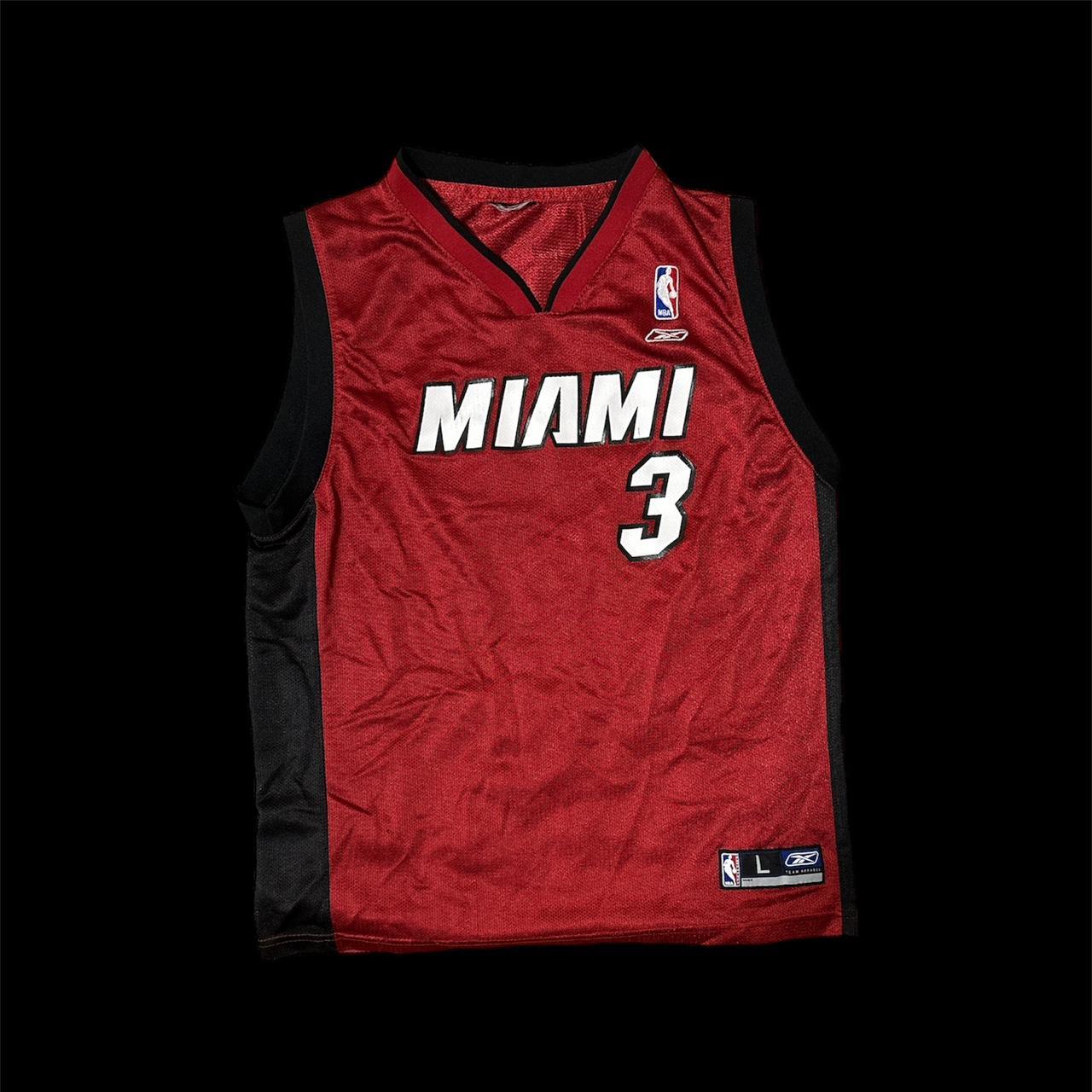 Miami heat wade jersey black - Depop