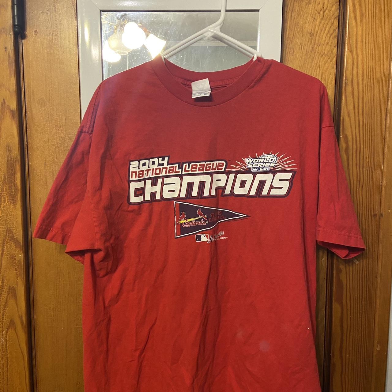 2004 cardinals world series shirt size XL (fits like... - Depop