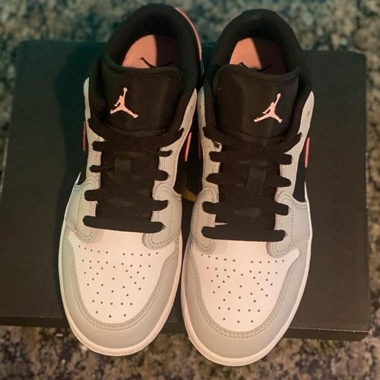 womens air jordan grey