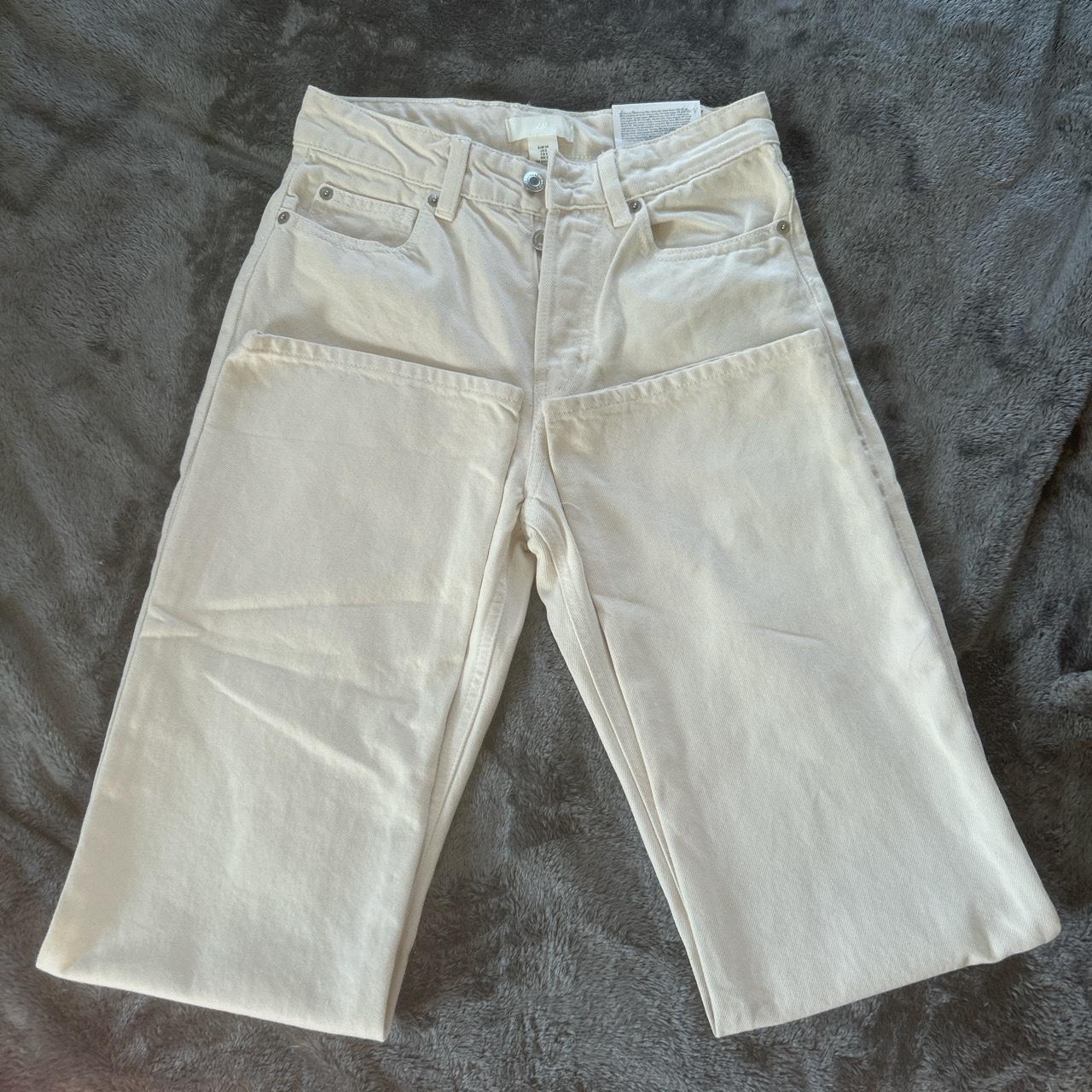 h&m cream colored jeans Brand new - Depop