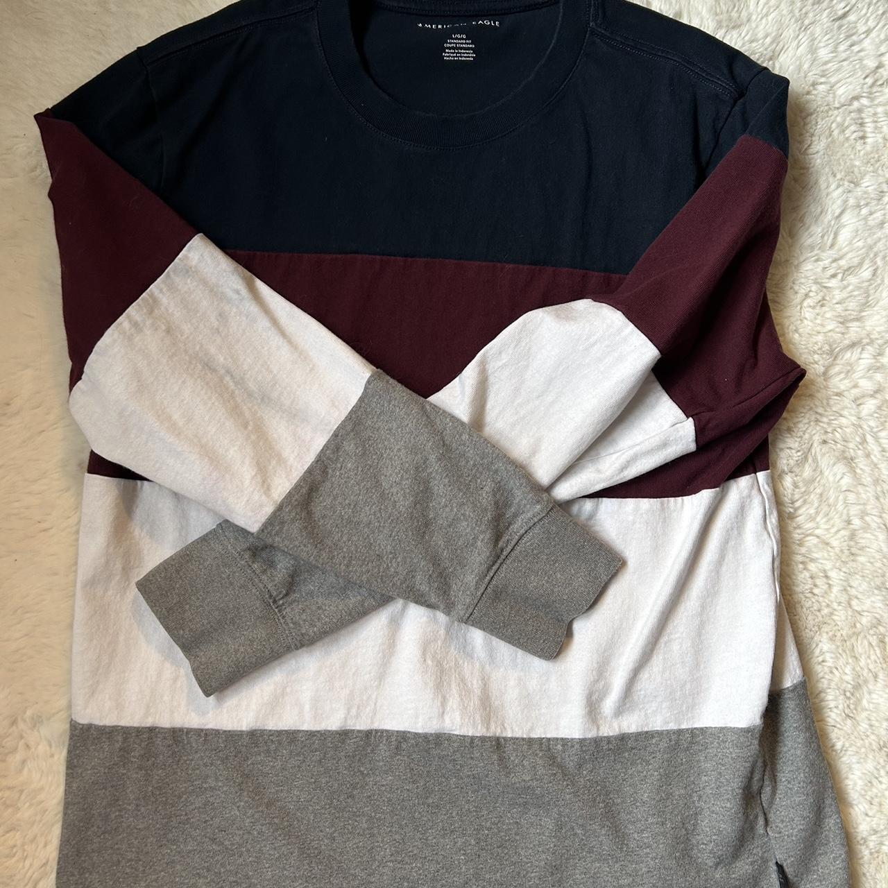 American Eagle Men's Navy and White Jumper Depop
