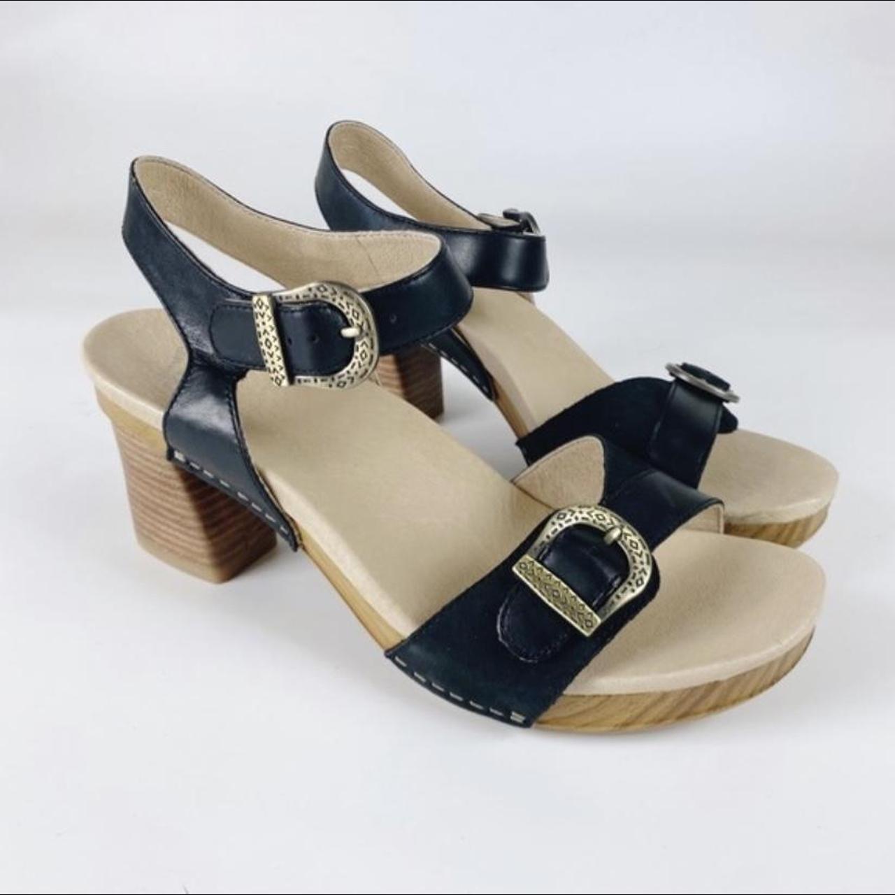 Dansko Anna Buckle Sandal. Bought these at 80 and Depop