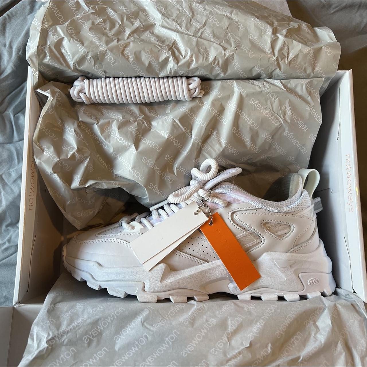 men-s-white-trainers-depop