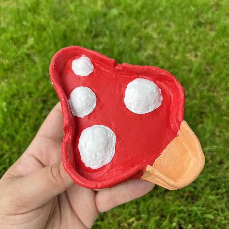 mushroom ashtray 😌🍄#ashtray #fyp #airdryclay #clayart