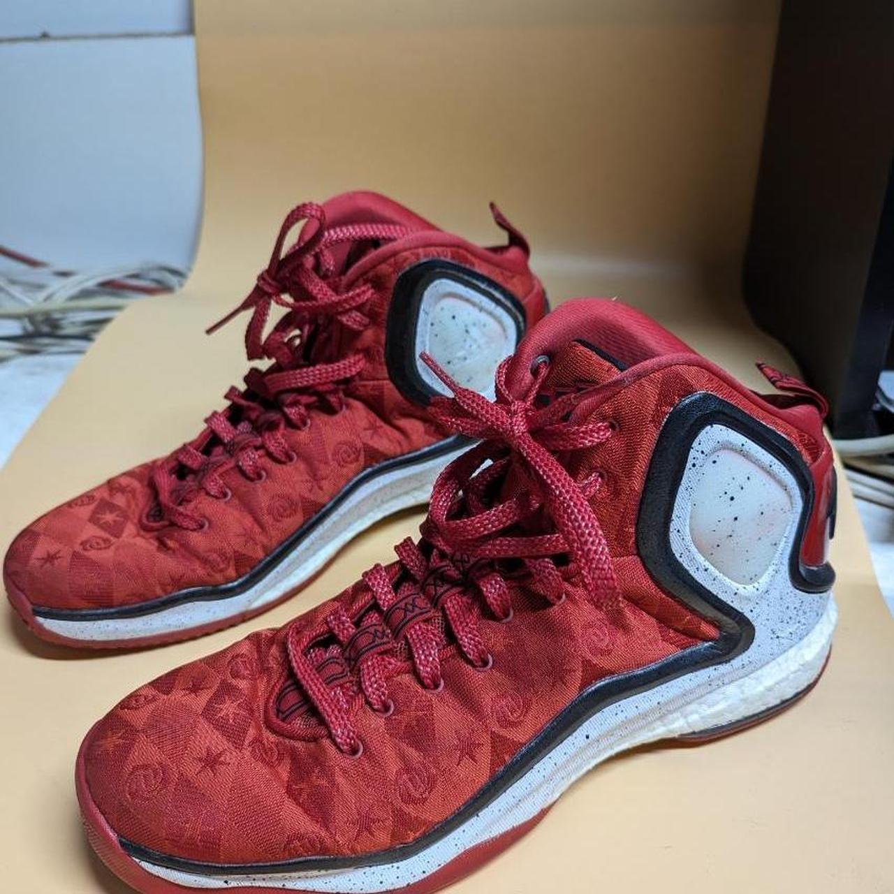 Derrick rose shoes 5 best sale