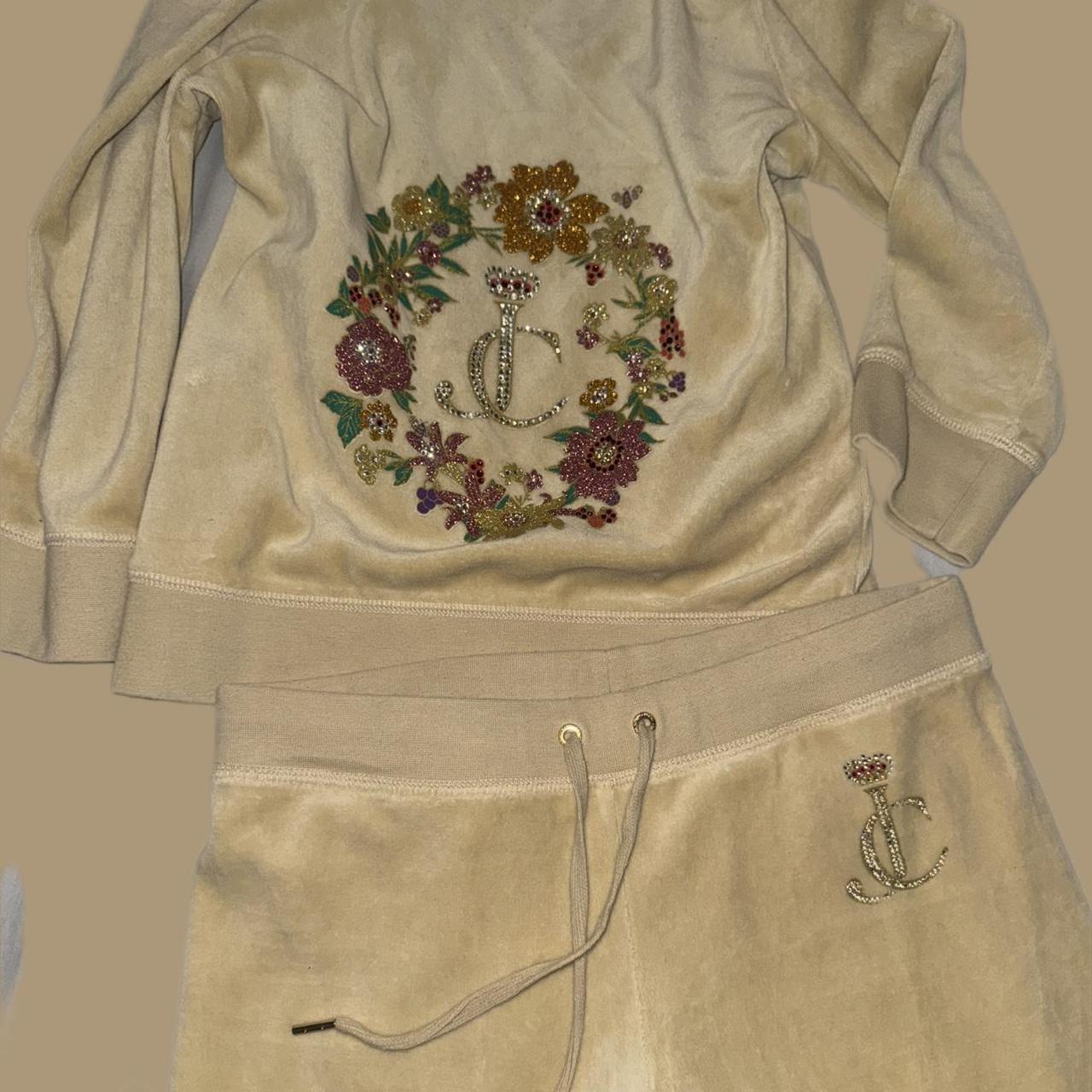 item listed by uniquedesignerpieces