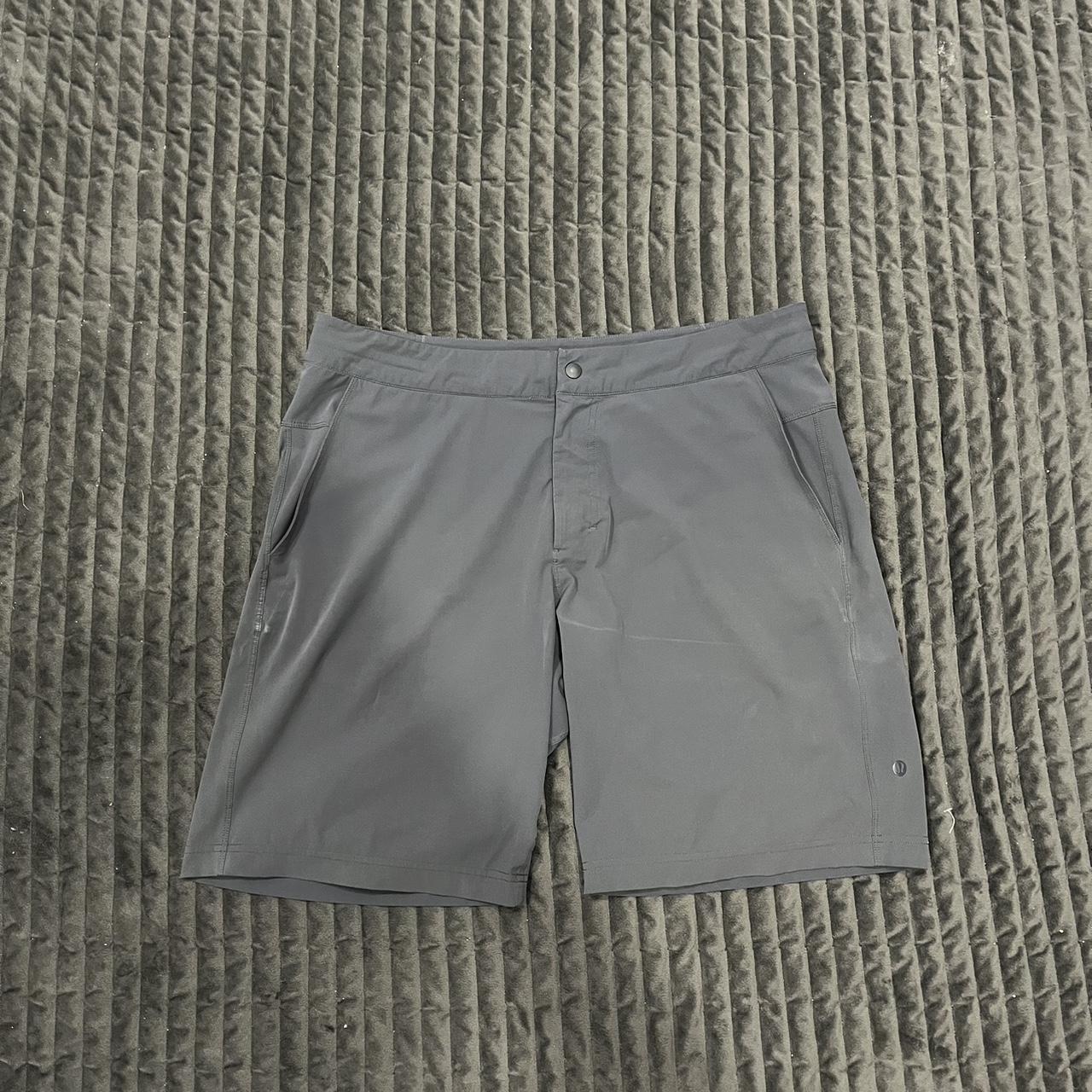 Hotsell Lululemon Mens Shorts (36)