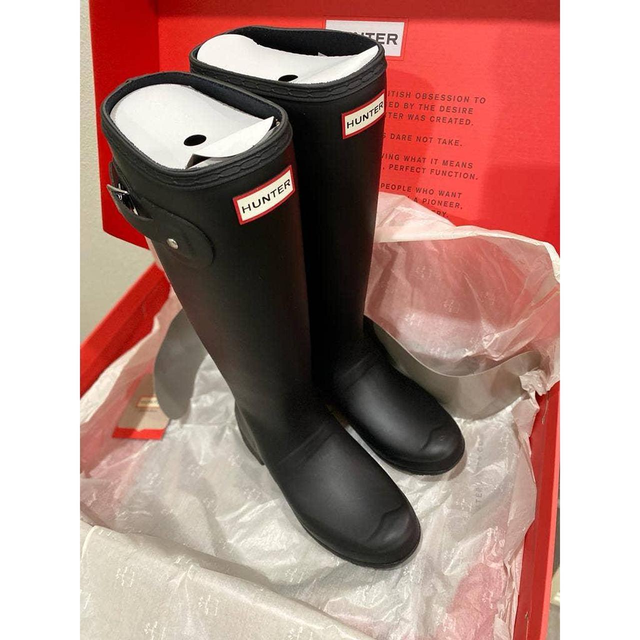 Hunter Women's Black Boots | Depop