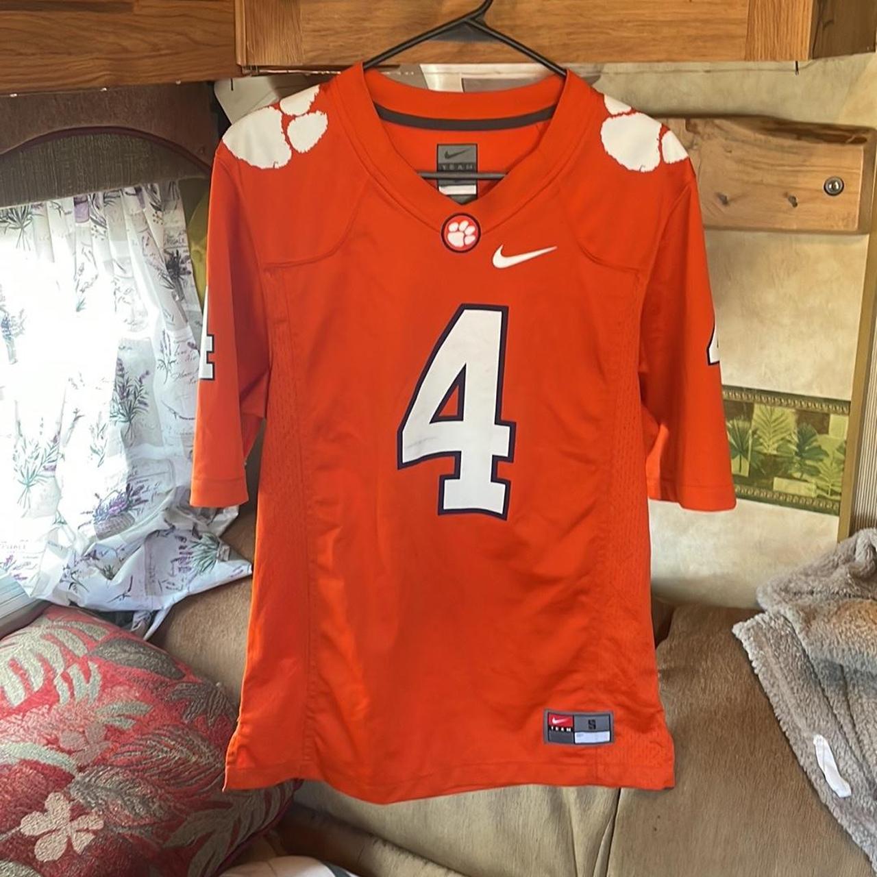 This is Deshaun Watson football jersey size small - Depop