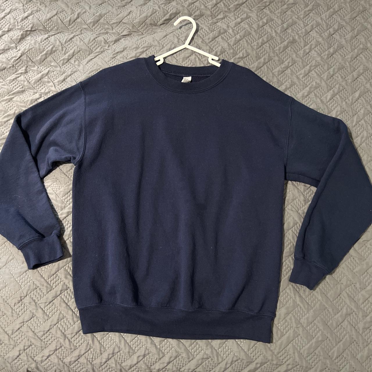 Men’s Gildan Sweater Lightly used, no stains Size... - Depop
