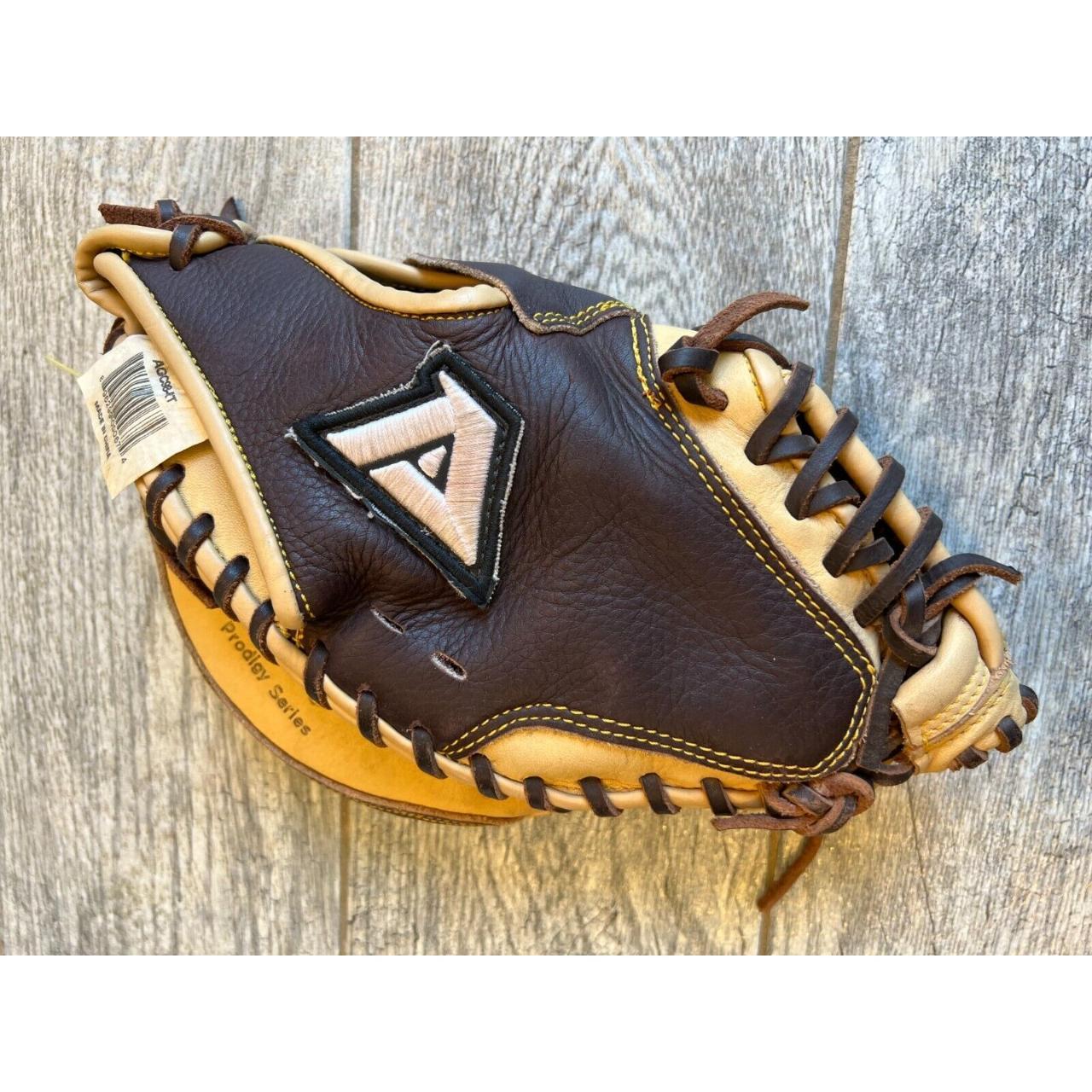 Akadema AGC98 Prodigy Series Glove