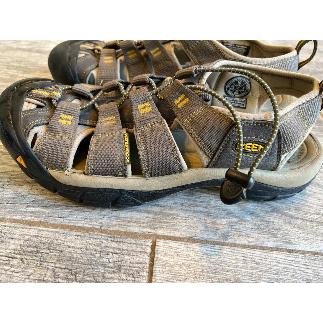 Keen closed toe sandals hot sale mens