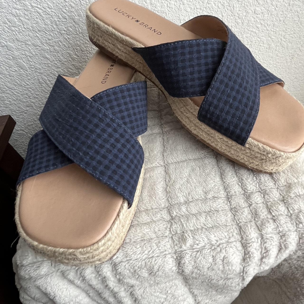 lucky brand navy sandals