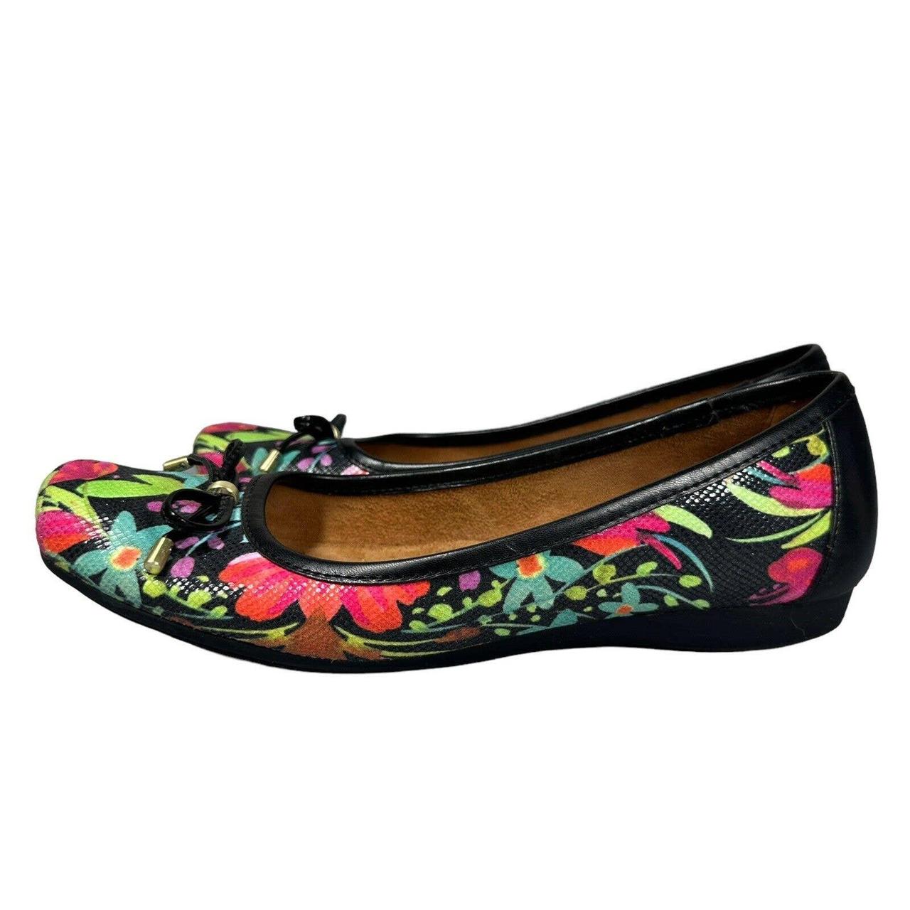 naturalizer flat shoes