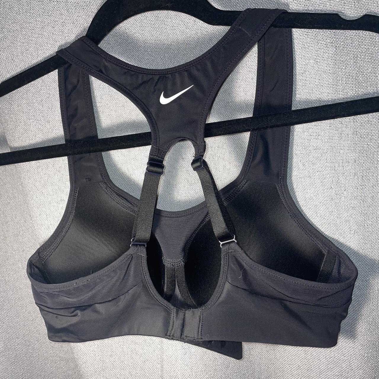 womens black nike sports bra