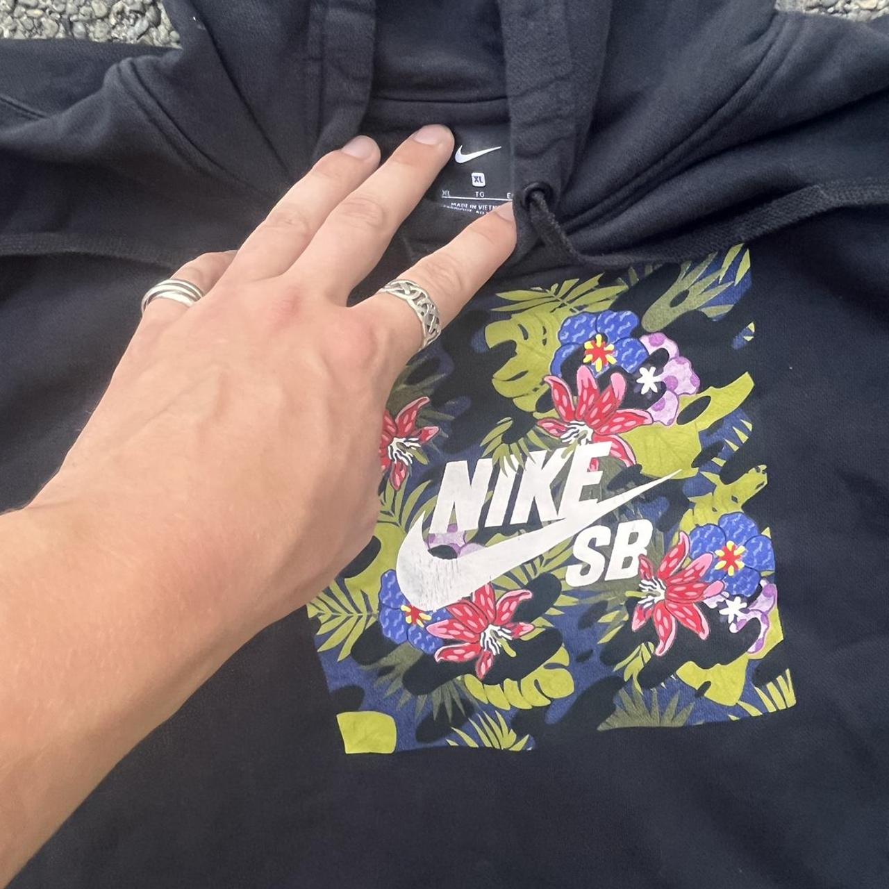 Nike SB floral bogo hoodie Good shape Size XL Depop