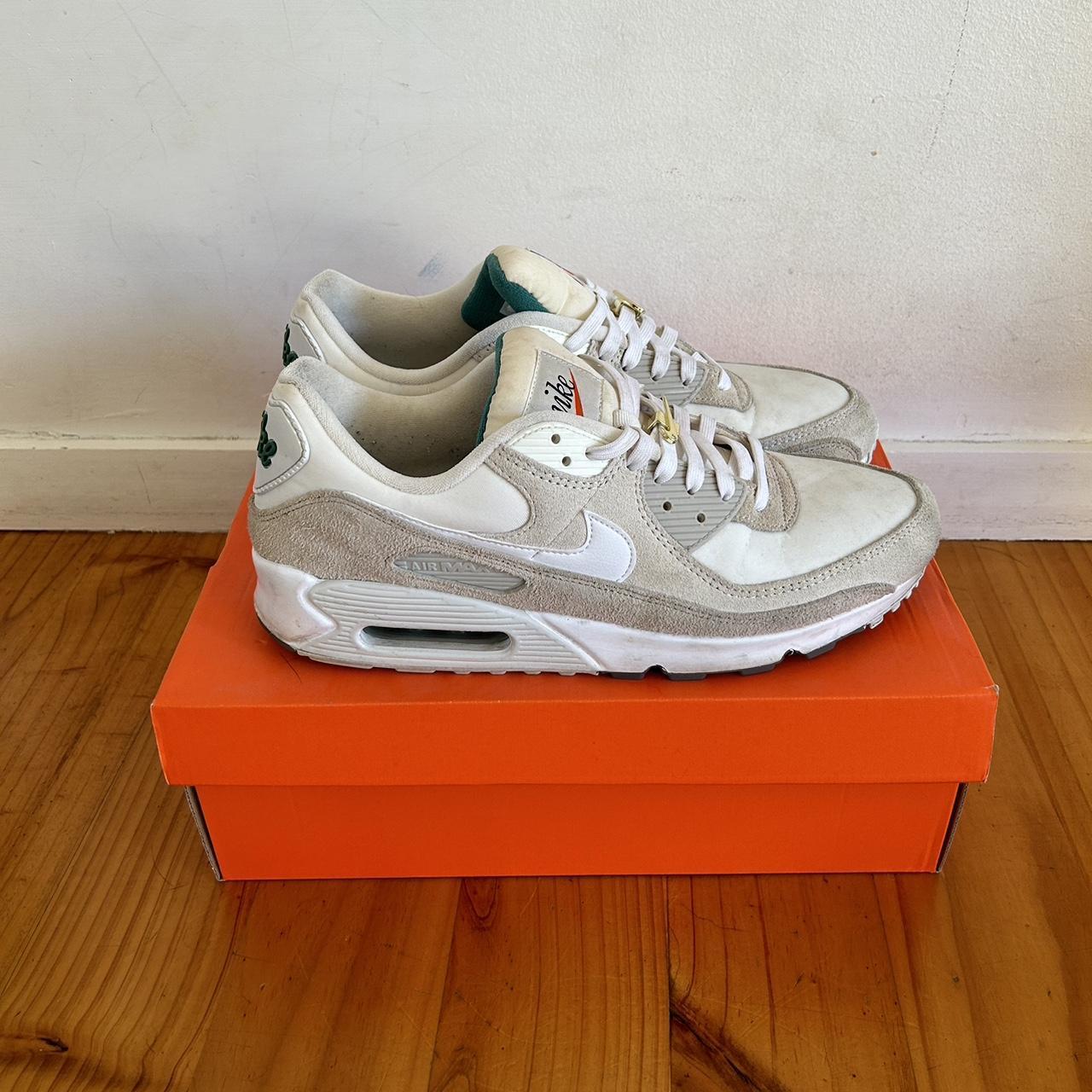 Nike Men's Cream and Green Trainers Depop
