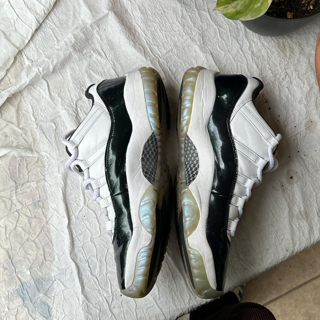 emerald green jordan 11