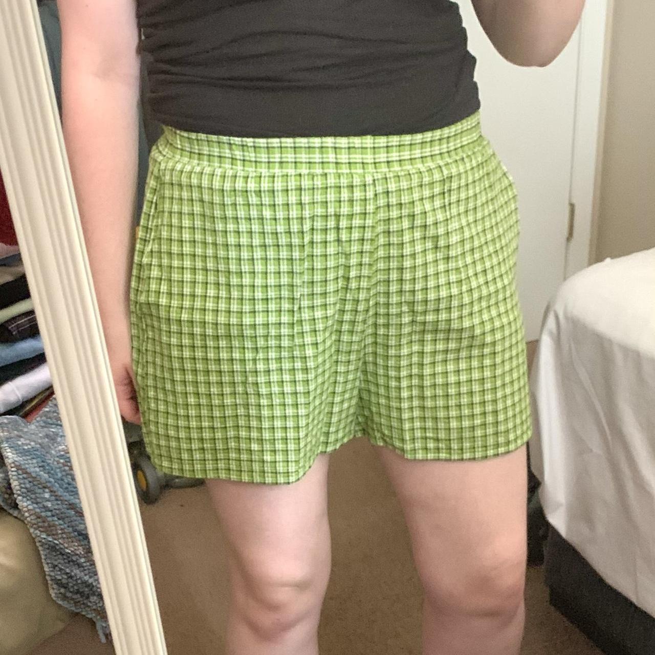 Dizzy Lizzy Women's Green Shorts