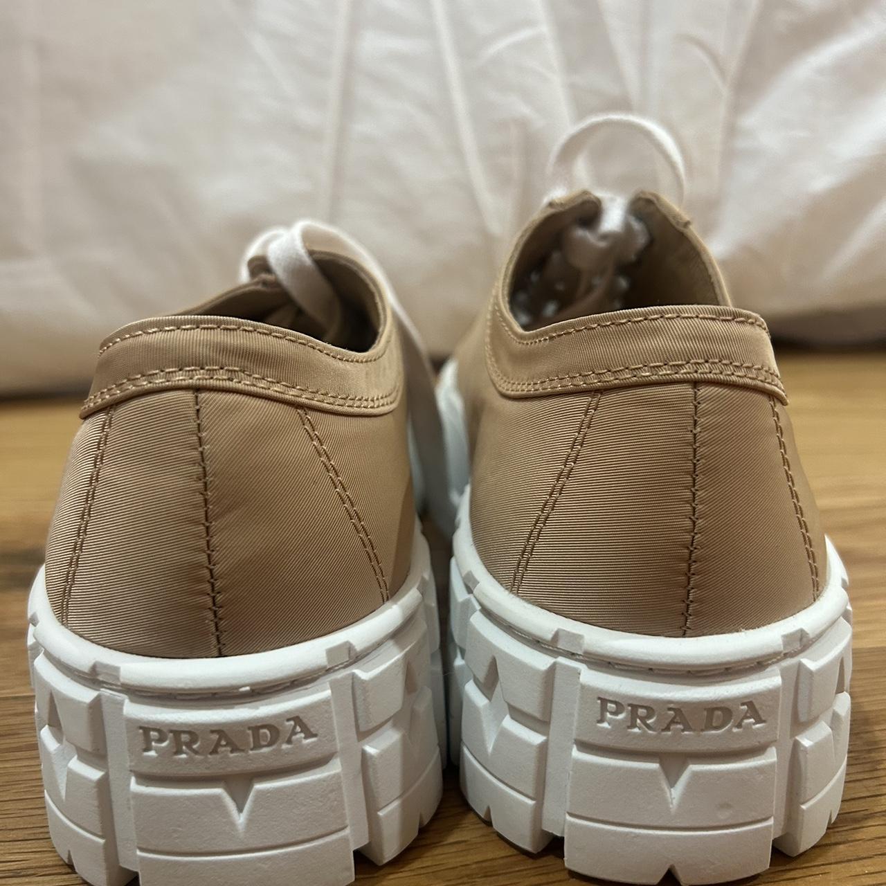 スニーカー PRADA Women Sneakers 1E792MFDD30038 F0304 AVORIO Beige Prada Sport Beige Patent Leather Lace Up Sneakers Size 40.5