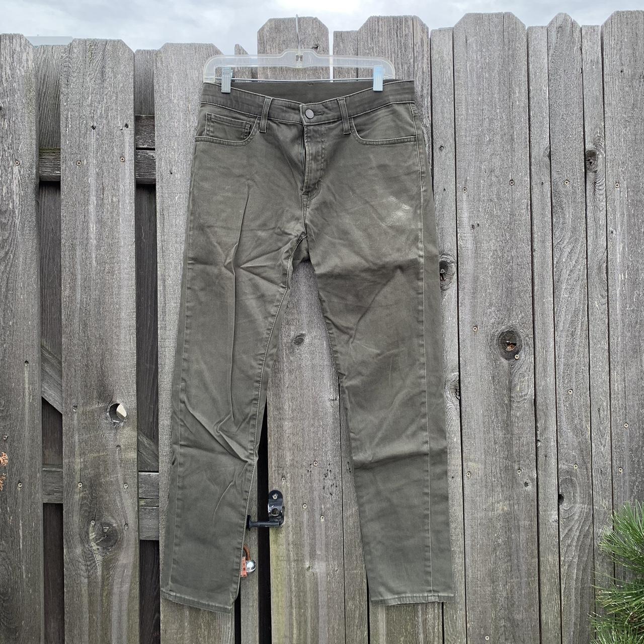 UNIQLO Men's Khaki and Green Trousers Depop