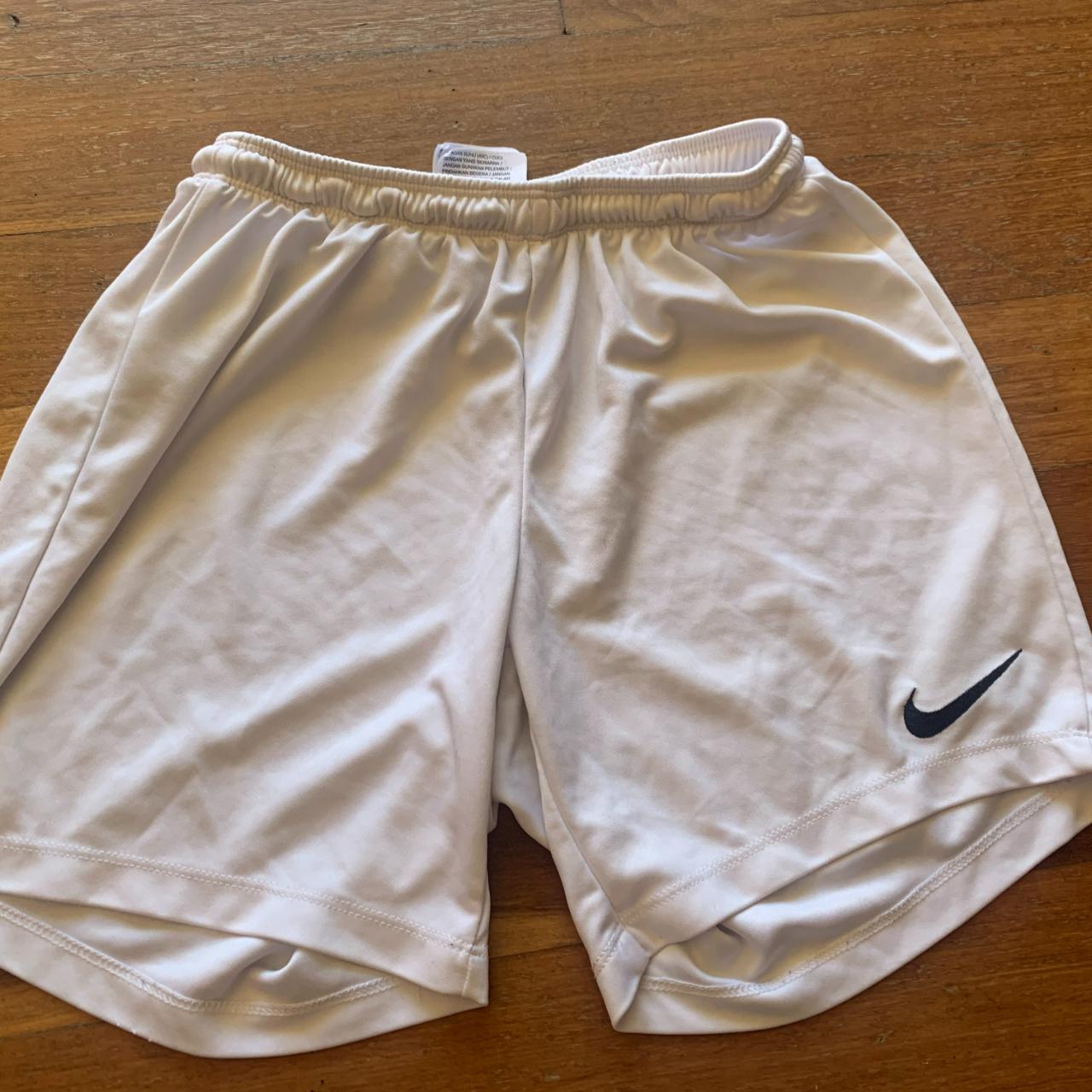 Nike Men's Cream Shorts | Depop