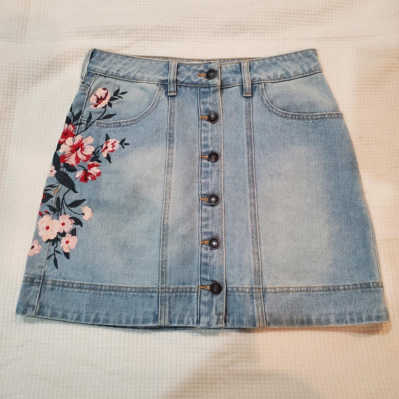 Cute light blue Jean mini skirt that features... - Depop