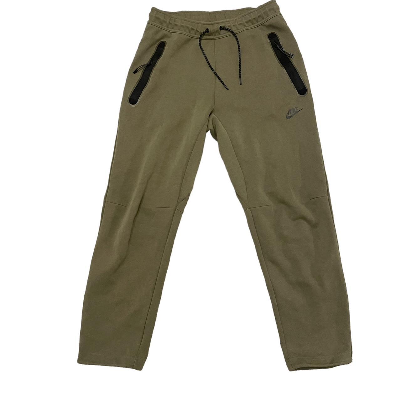 mens khaki nike trainers